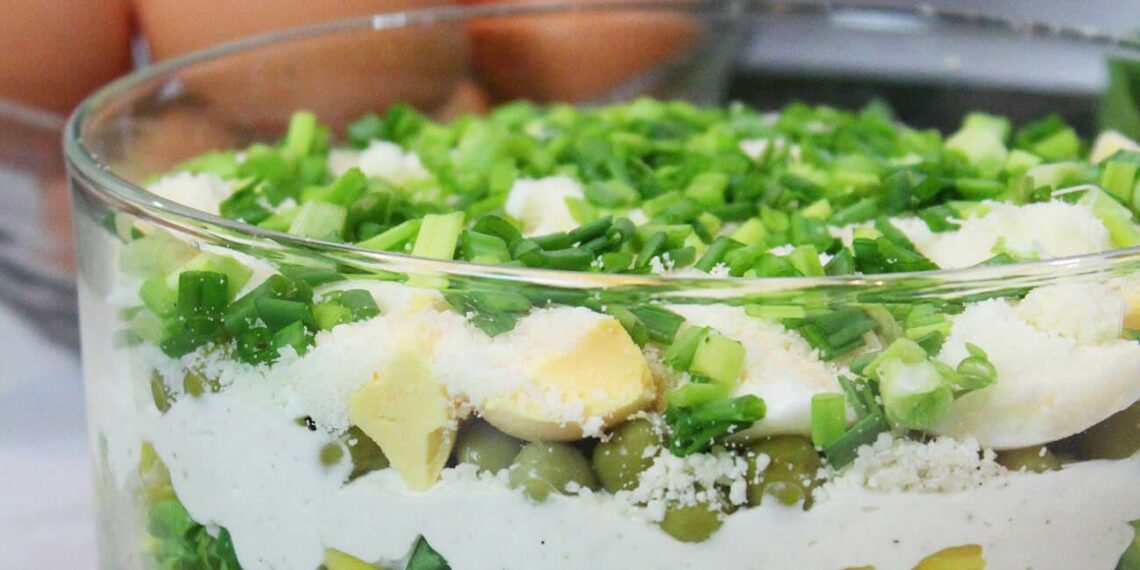 Весняний салат із вершковим хріном