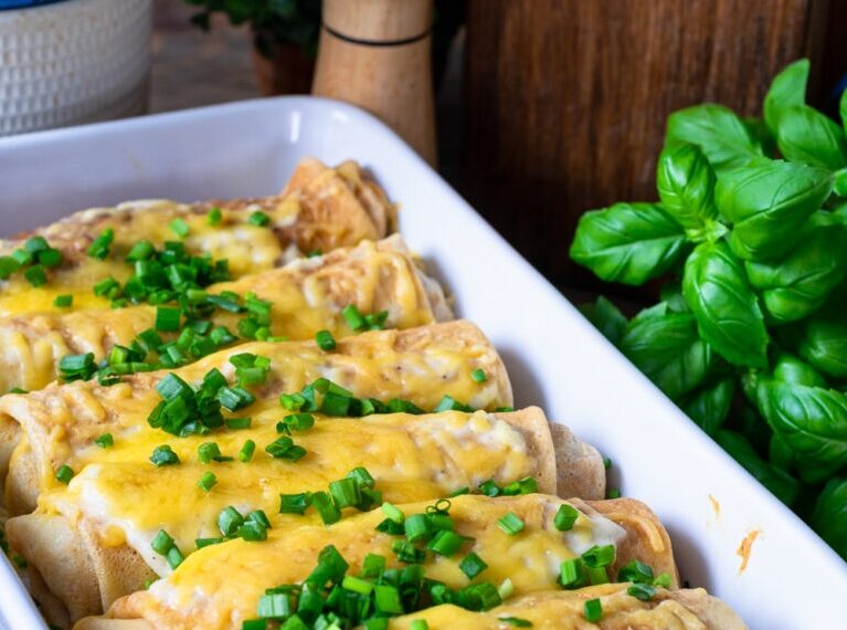 Млинці з м’ясом, запечені в духовці