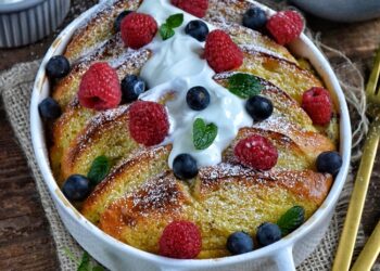 Залишився черствий батон? Приготуйте пиріг