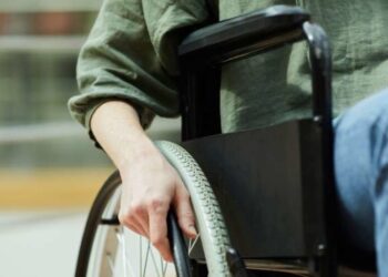 Люди з інвалідністю можуть звільнитися зі служби