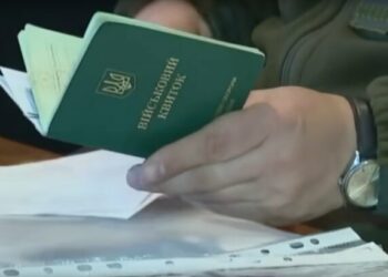 Працевлаштовуєтеся — надайте військовий квиток