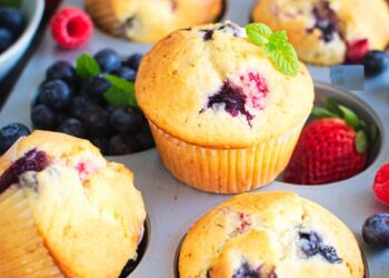 Універсальні кекси з ягодами