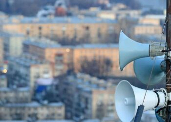 Як діяти, опинившись під завалами