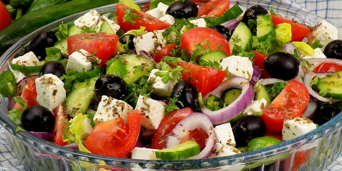 Болгарський салат із запеченим перцем