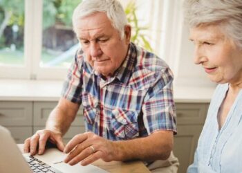 Кому з пенсіонерів потрібно проходити ідентифікацію?