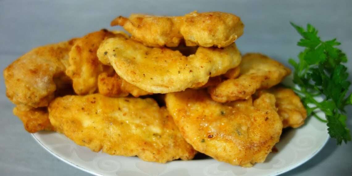 Ніжне куряче філе, обсмажене в яєчних білках