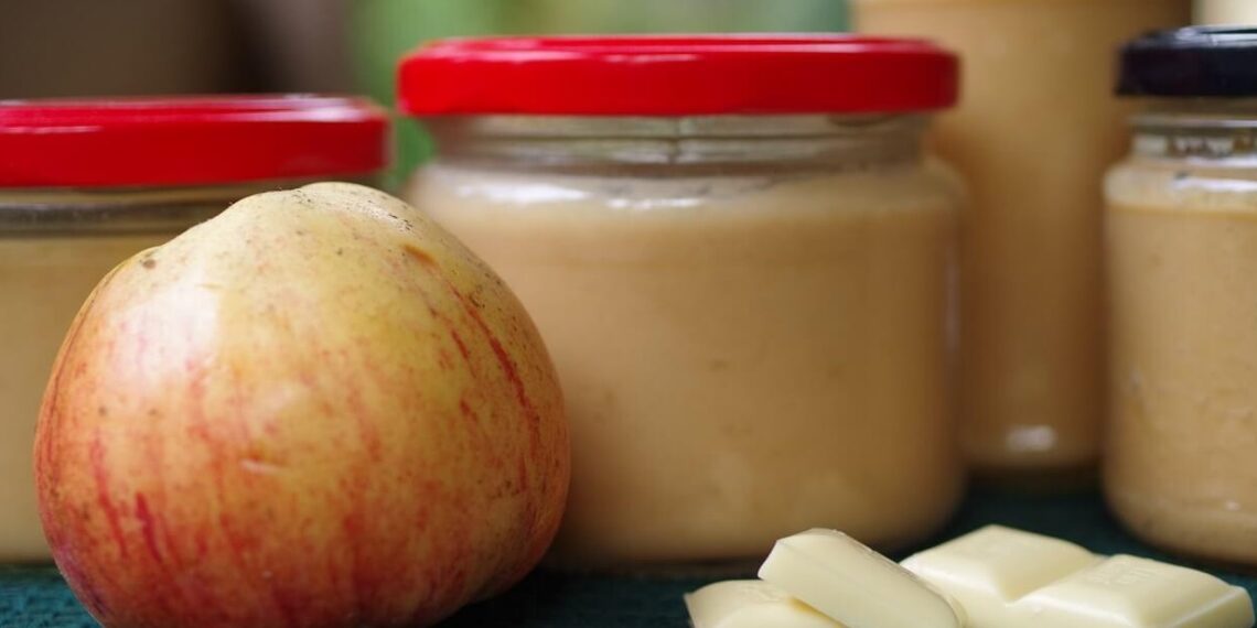 Яблучний мус із манкою