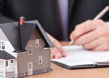 Як виписати з квартири, якщо людина перебуває за кордоном