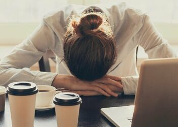 Хронічна втома: чому виникає та як боротися