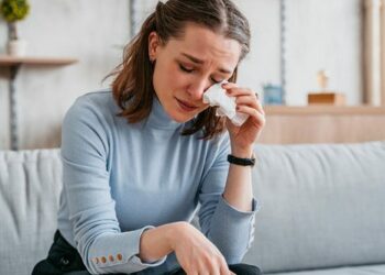 Дозволяйте собі плакати