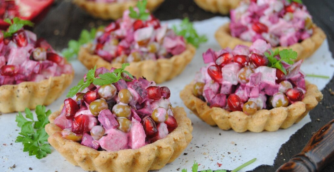 Святкові кошики для закусок