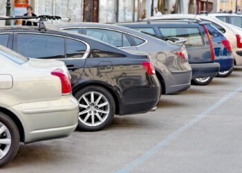 Авто тимчасово не використовуєте? Можна зняти з обліку