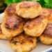 Курячі котлети з гарбузом та сиром у духовці