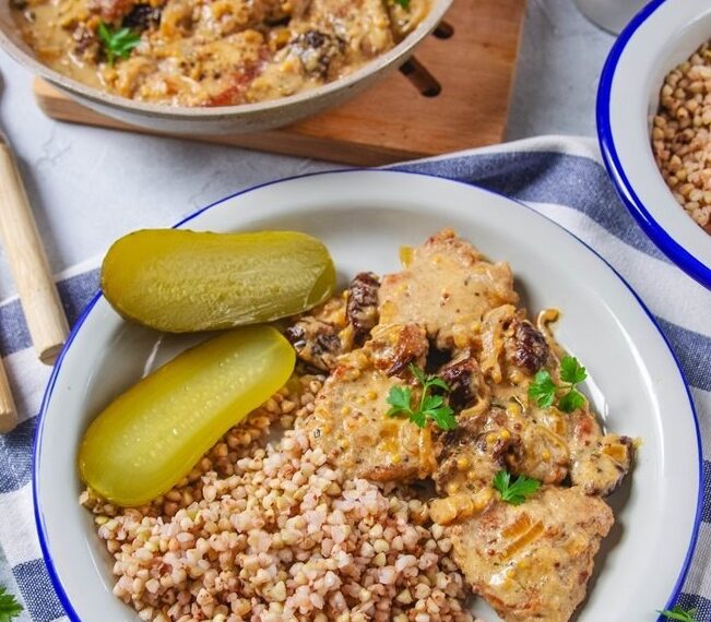 Відбивні в сметанно-гірчичному соусі