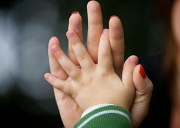 Допомога одиноким мамам і татам — через «Дію»