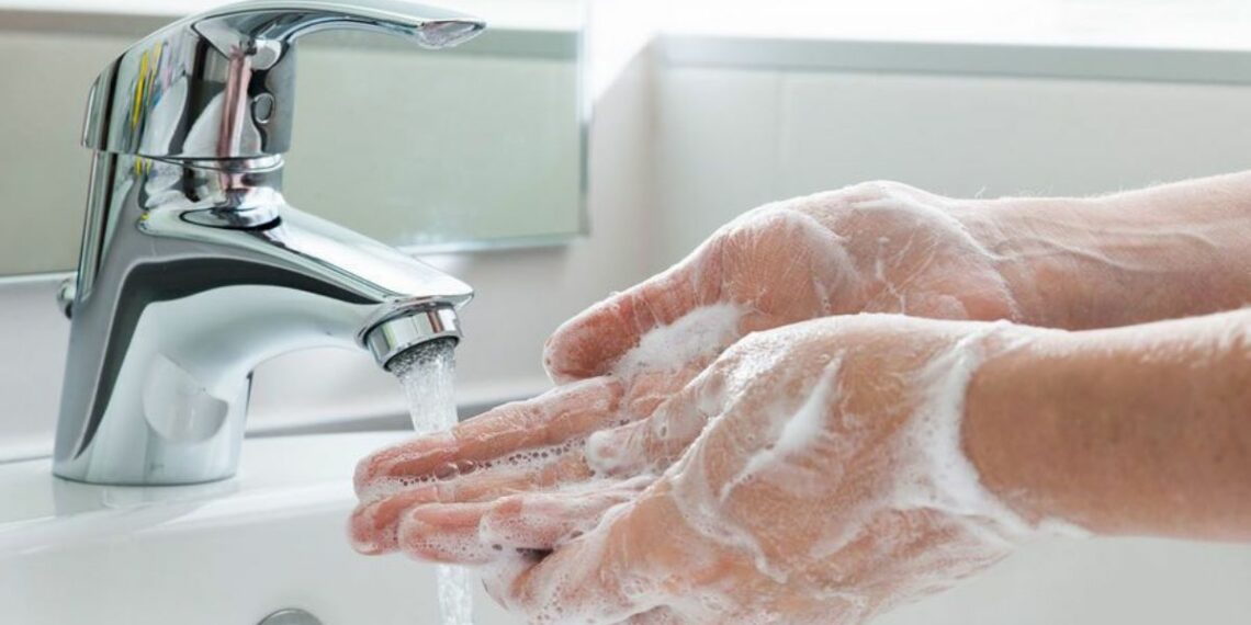 Миття рук від багатьох хвороб захистить