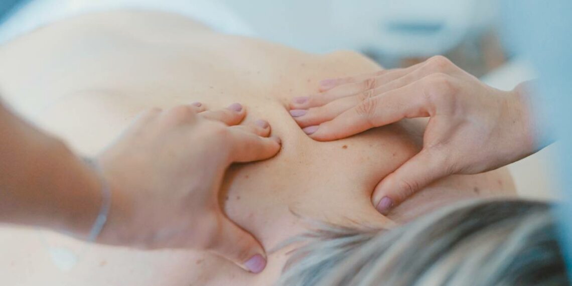 Тригерні точки: як боротися з м’язовими затисками