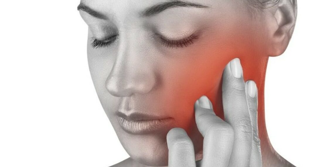 Що робити, коли клацає щелепа