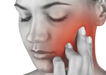 Що робити, коли клацає щелепа