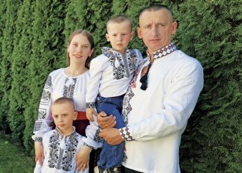 Матвій, Людмила та Володимир Бруси: “Будуть дрони – буде Паска”