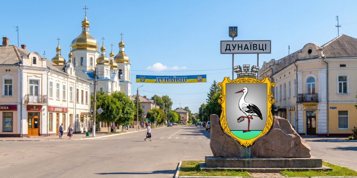 Символи міст наших: “наш” журавель – у “чорних чоботах”