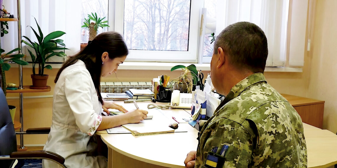 Військовий у відпустці захворів: що робити