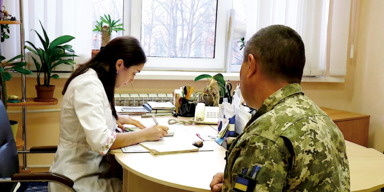 Військовий у відпустці захворів: що робити