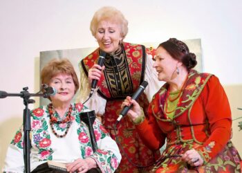 Тріо “Золоті ключі”: 55 років акапельного триголосся